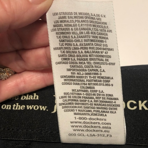 DOCKERS Black Womens Shorts with Elastane Waist Size 10 - Picture 5 of 9